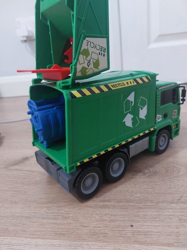 Dickie Air Pump Recycle/Garbage Truck Toy with Dustbin - Picture 5 of 8