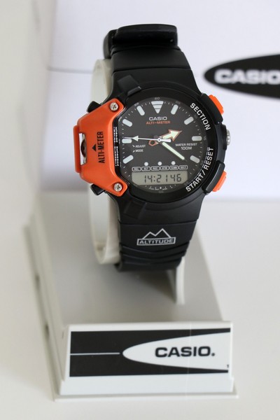 Casio AW-330 Ana-Digi Altimeter ALTI Watch 734 - Very Good Condition Rare Retro