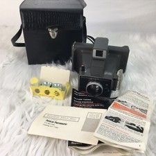 Vintage 1970's Polaroid Land Camera Square Shooter With Case And Cubes as is