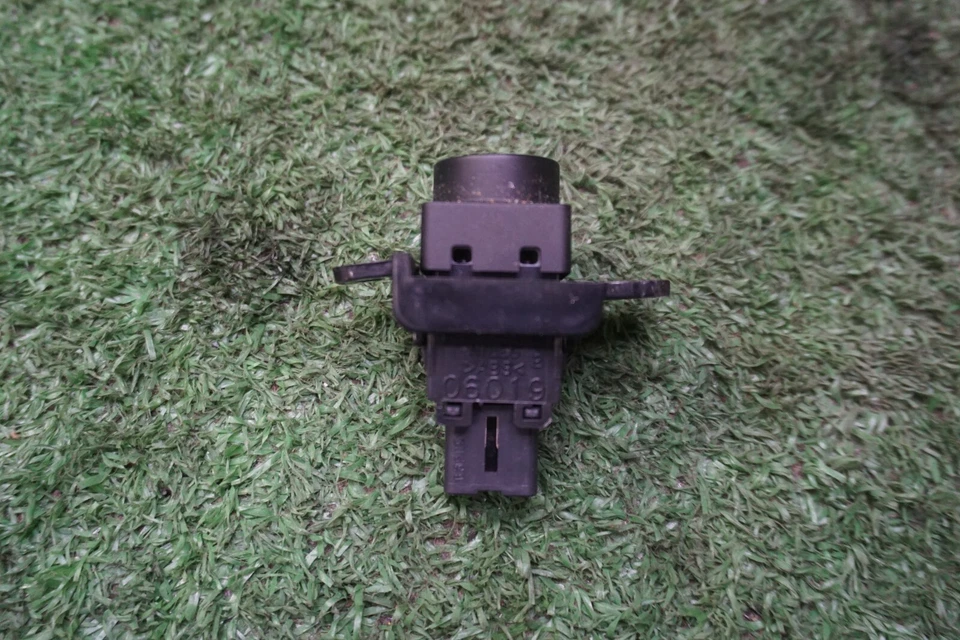 2005 2006 NISSAN ALTIMA HAZARD LIGH Switch OEM NILES 06019 - Image 2 of 4