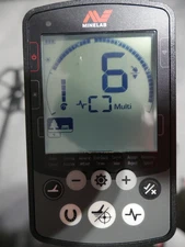 Minelab Equinox 600 Multi-IQ Underwater Waterproof Metal Detector