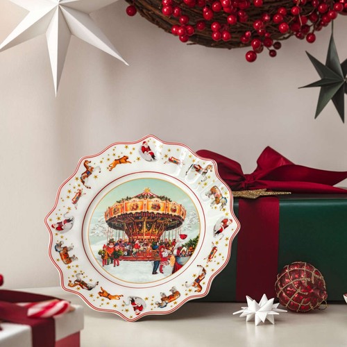 Villeroy & Boch TOY'S DELIGHT Annual Christmas Salad Plate 2024 - Picture 3 of 3