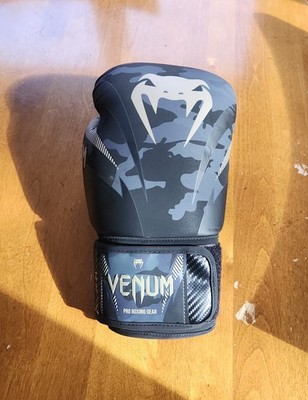 Venum Impact Hook and Loop Training Boxing Gloves 14oz - Hand Wraps Included