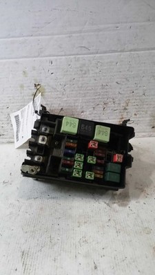 Fuse Box Engine Compartment Fits 12-22 PASSAT 523519