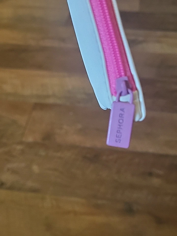 Bolsa de Maquillaje Sephora 7x5 Blanca con Lazo Rosa Foto 4 de 4