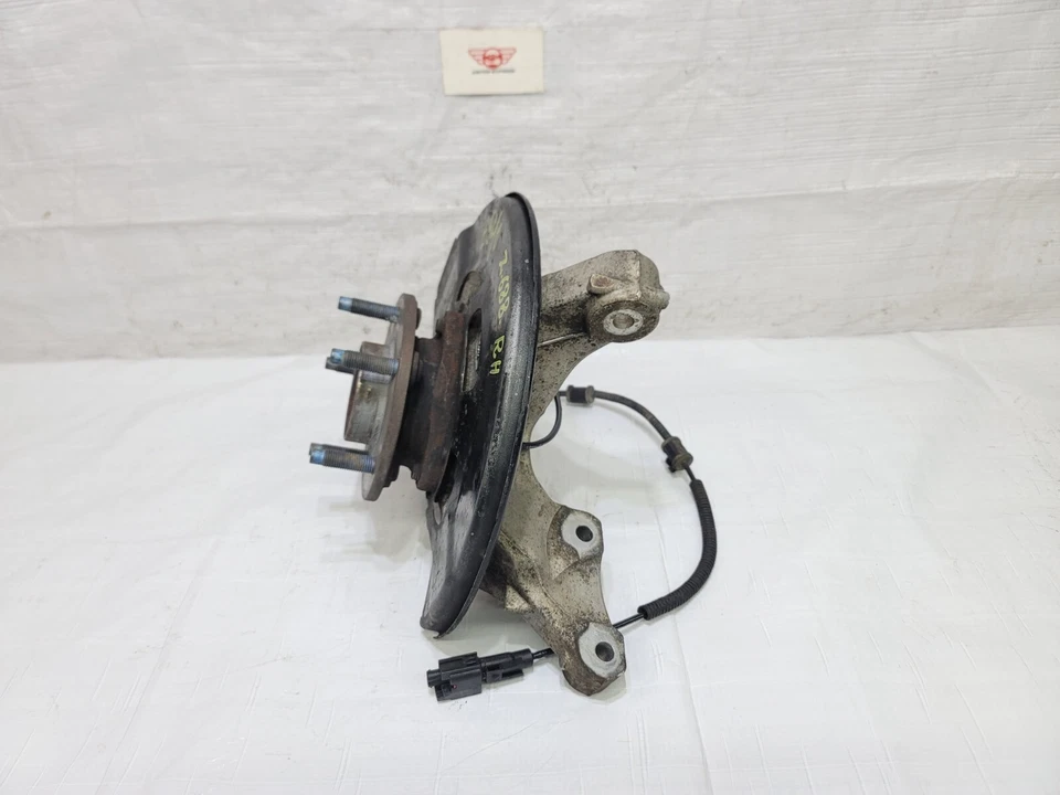 2012-2014 Chevrolet Orlando Front Right Passenger Spindle Knuckle Hub 13248527 - Image 3 of 4