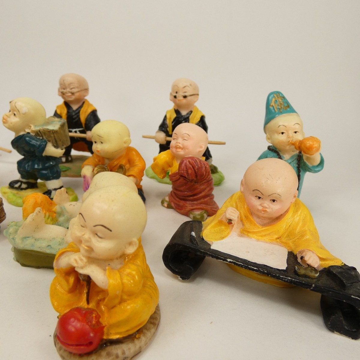 lot of 16 Monk Rosin Figurines Shaolin Kung Fu Statues ZXK00 lot of 16 Monk Rosin Figurines Shaolin Kung Fu Statues ZXK00