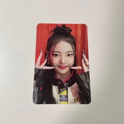 ITZY Cheshire Limited Edition Real Card Single Choose