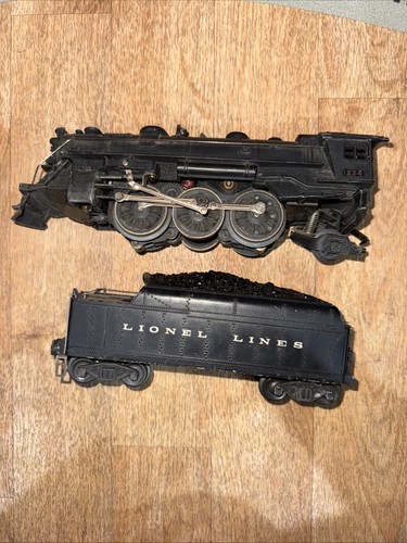 Lionel Postwar O-Gauge 224 Steam Locomotive Old And Tender 224W