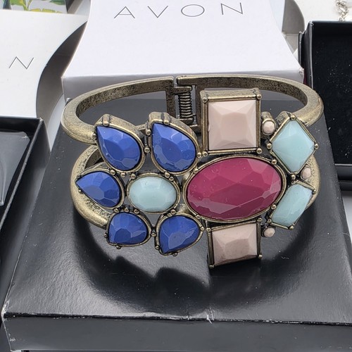 AVON Jewelry lotto di 9 collane orecchini anelli tutti nuovi con scatola - Foto 3 di 10