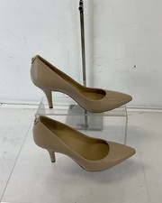 MICHAEL Michael Kors Sand Leather Pointed Toe Pumps 6M