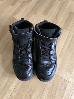 Nike Court Borough Mid 2 Sneaker in schwarz