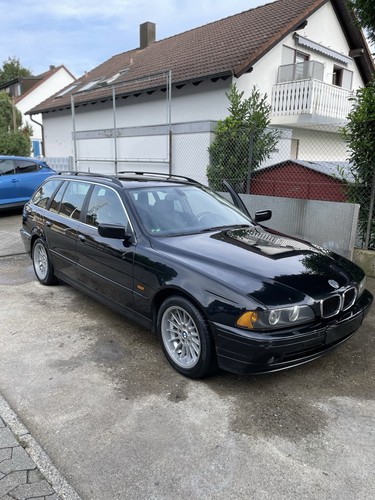 BMW E39 525i Gut Gepflegt Wenig Rost, Motor u. Getriebe Laufen Ruhig