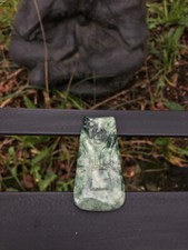 Jade Steinfigur Sammlerstück Maya Figur grüne Jade Schmuck .