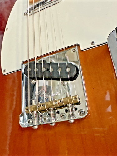 American Pro Telecaster Maple Fingerboard 3-Color Sunburst W/ Elite Molded Case - Picture 7 of 11
