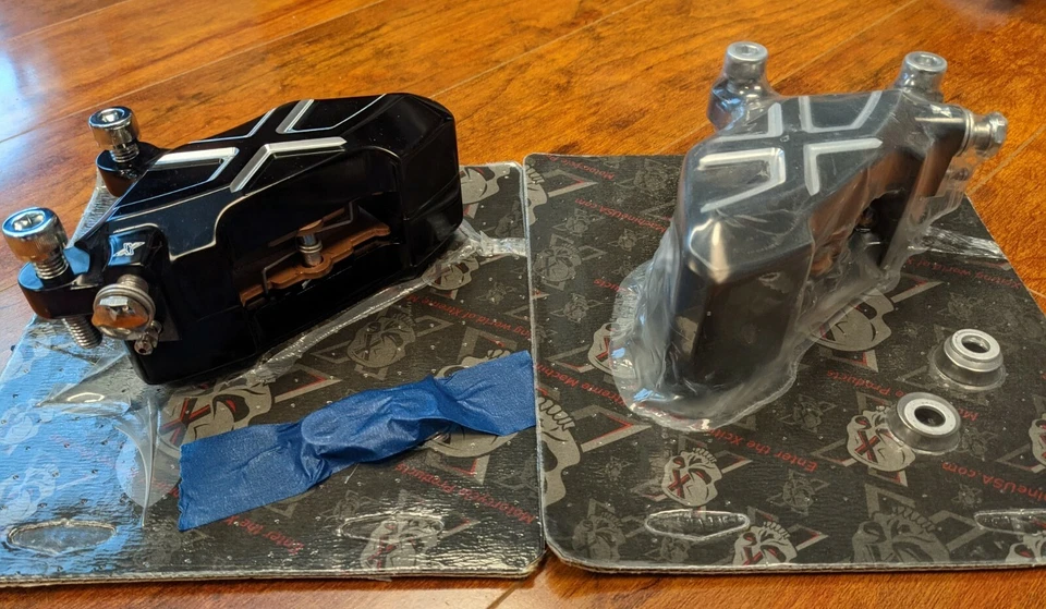 Máquina de rendimiento de caja abierta 4 pistones pinza de freno de disco de duelo negra rotores de 11,5" Foto 3 de 4