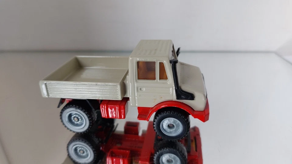 Camion Siku Mercedes Unimog u1500 - Immagine 2 di 4