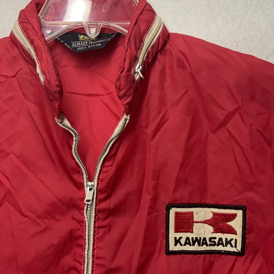Chaqueta cortavientos Kawasaki Racing vintage años 80 90 EE. UU. Roja XL parche capucha oculta Foto 2 de 4