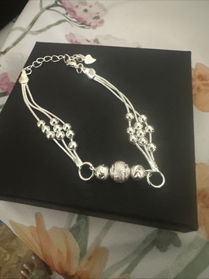 Mehrsträngiges 925 Sterling Silber Armband mit polierten Perlenakzenten