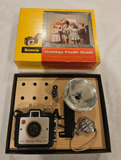 Vintage 1960 s Kodak Brownie Holiday Flash Outfit Camera Original Box Not Tested