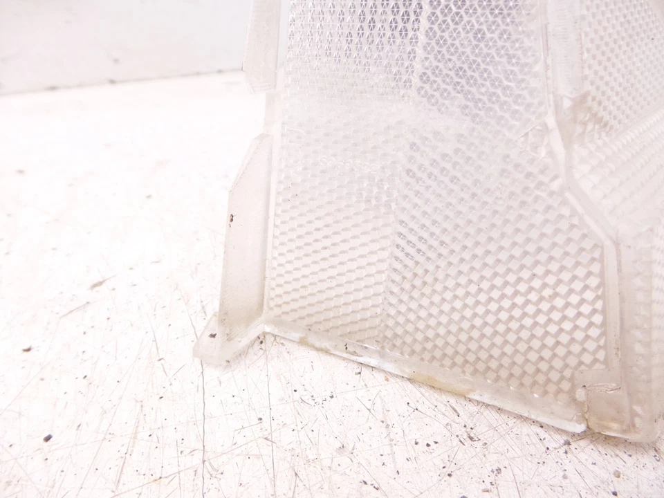 Reflector de lente de luz trasera Camaro 78-81 lado derecho transparente original GM 5969322 Foto 4 de 4