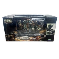 Unimax Forces of Valor Battle Hardened Soldiers US 82nd Airborne Div 1:32 83000