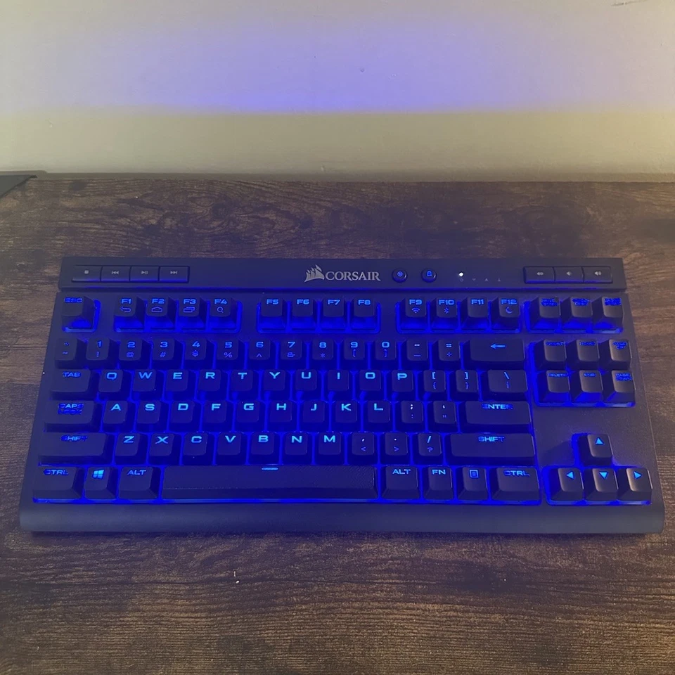 Corsair K63 Wireless Mechanical Gaming Keyboard Bluetooth Blue LED Backlit - Image 4 of 4