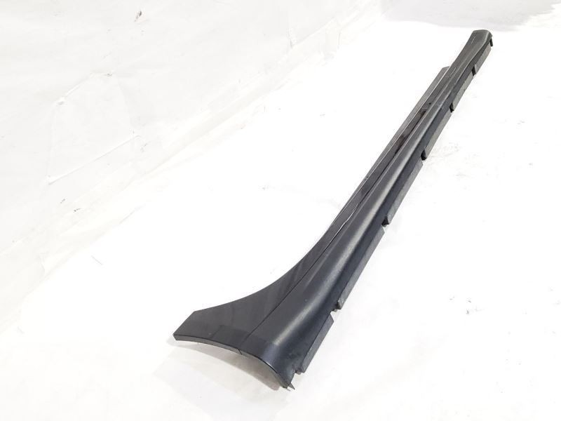 2014 2017 Maserati GHIBLI OEM Right Rocker Panel Moulding Skirt Pulled Clip