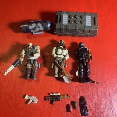 Lot of 3 Mega Bloks Construx Call Of Duty COD Figures Plus Weapons.