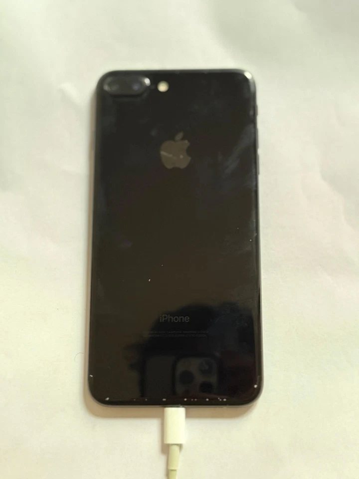 Apple iPhone 7 Plus - 32GB - Jet Black (Sbloccato) - Immagine 3 di 4