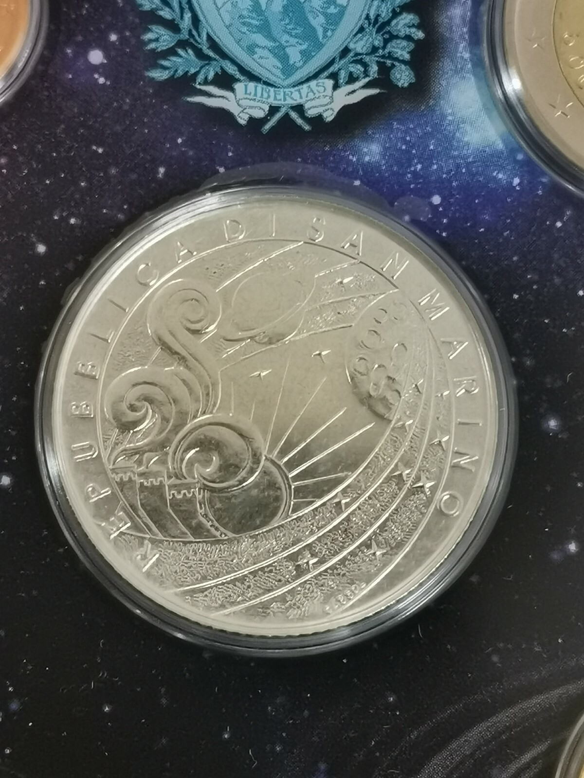 Picture 1 of 2