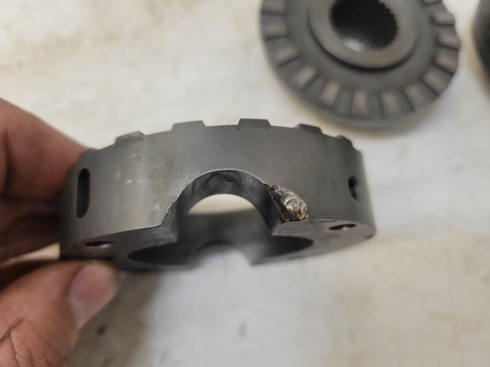 GM 8.5'' 10 BOLT LUNCHBOX LOCKER 28 SPLINE CHEVY GMC TRUCK eBay