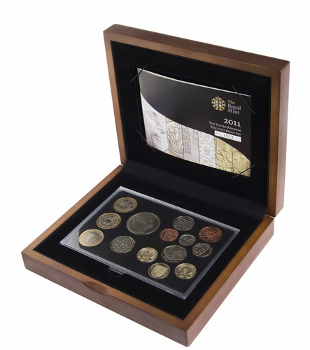 ROYAL MINT EXECUTIVE AND PREMIUM PROOF SETS 2000 TO 2022 - Picture 13 of 22