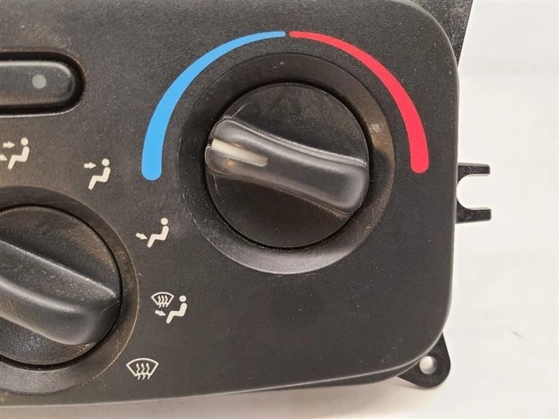 Jeep Liberty 2002 2003 control de temperatura con aire acondicionado 55037533AD Foto 2 de 4