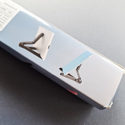 Tablet Stand ~ iPad Stand ~ Phone Stand ~ Universal ~ Adjustable ~Portable~White - 第 6/8 張圖片