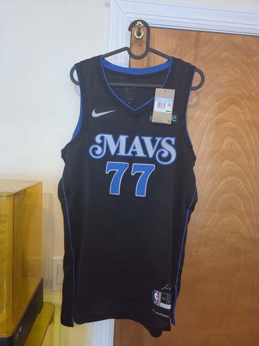 Luka Doncic Dallas Mavericks 2023-24 Nike City Edition Jersey Size Medium RARE