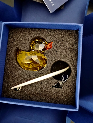 Swarovski Happy Duck - Sunny Steve w Surfboard 1096743 Mint in box