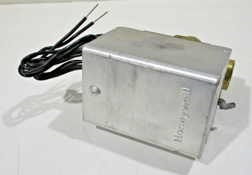 Honeywell V8044A 1044 Motorized Diverting Valve 3/4”, New