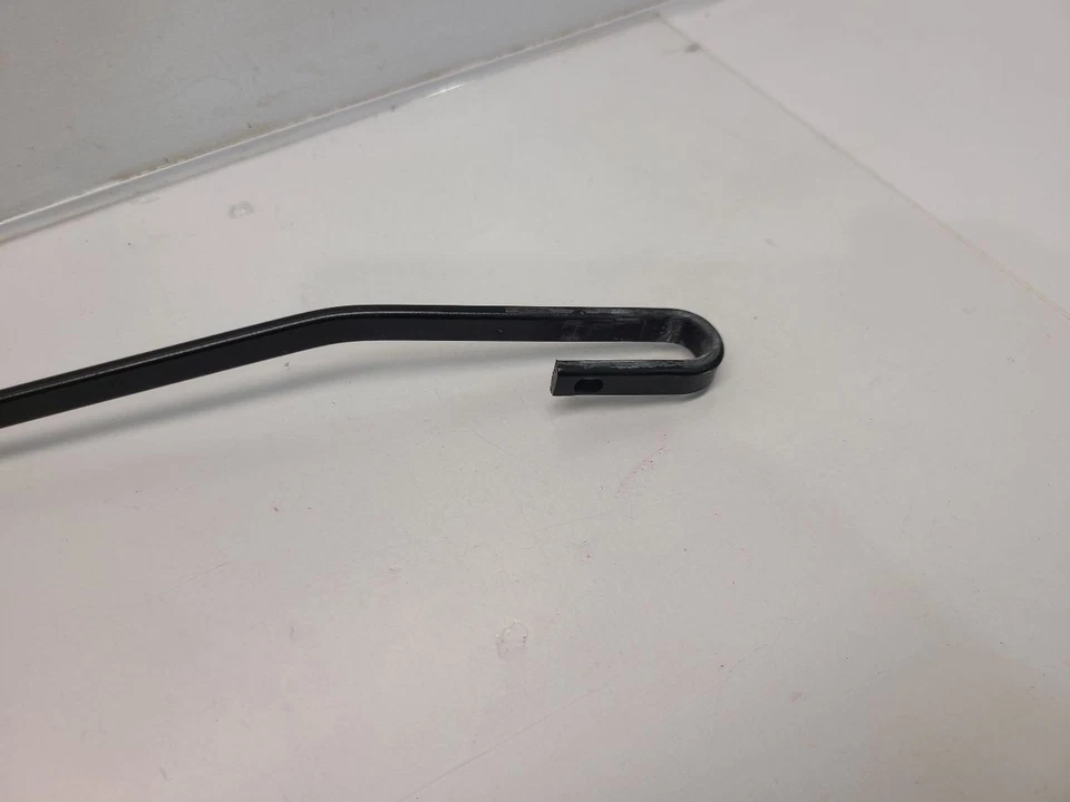 2000 Volvo V70 (Wagon / XC) Passenger Right Wiper Arm - Изображение 4 из 4