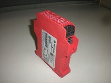 Allen Bradley 440R-N23132 Safety Relay - Terminal Adapters Missing - #1