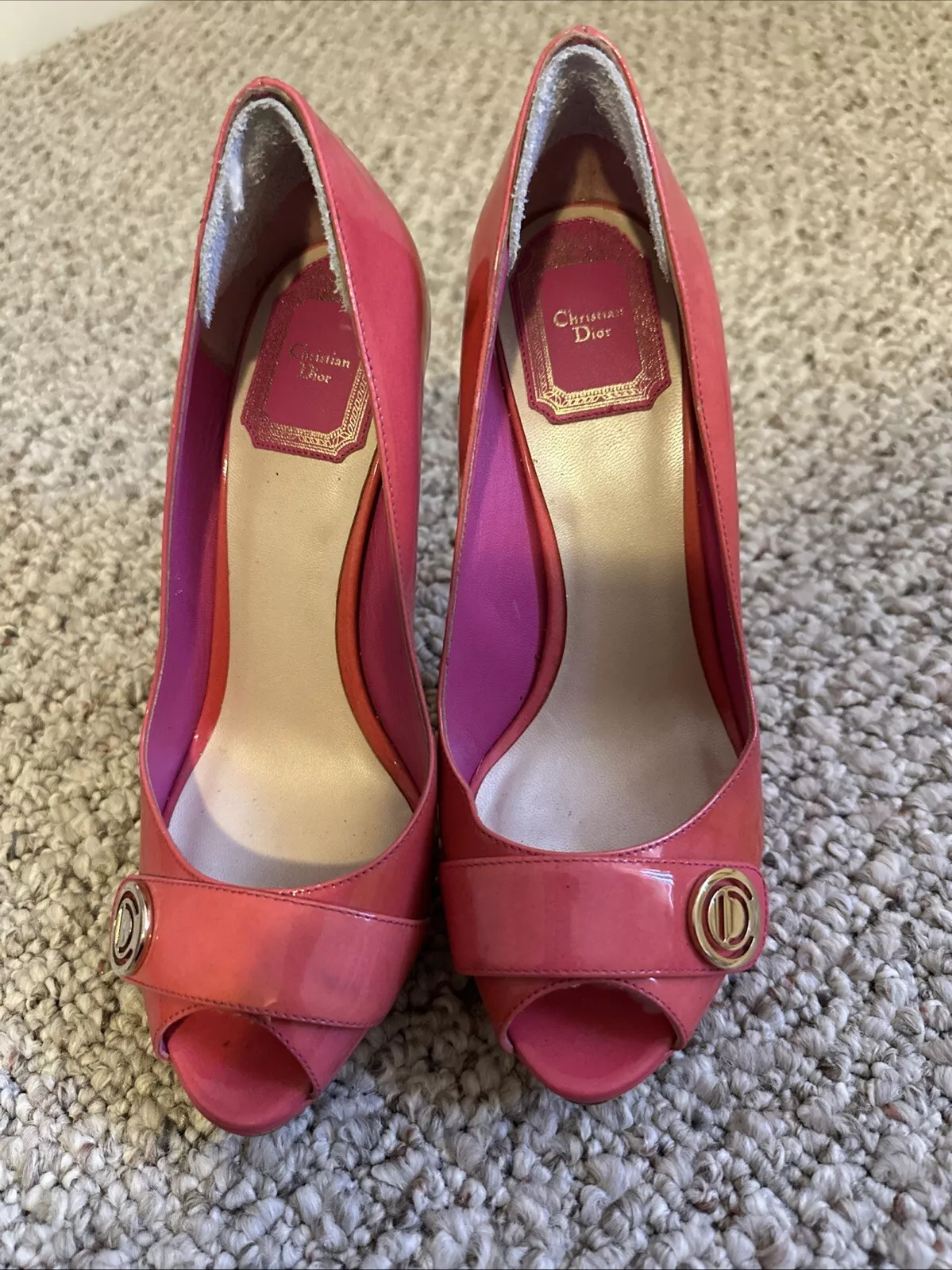 Escarpins bout ouvert Christian Dior en cuir rose taille 36,5