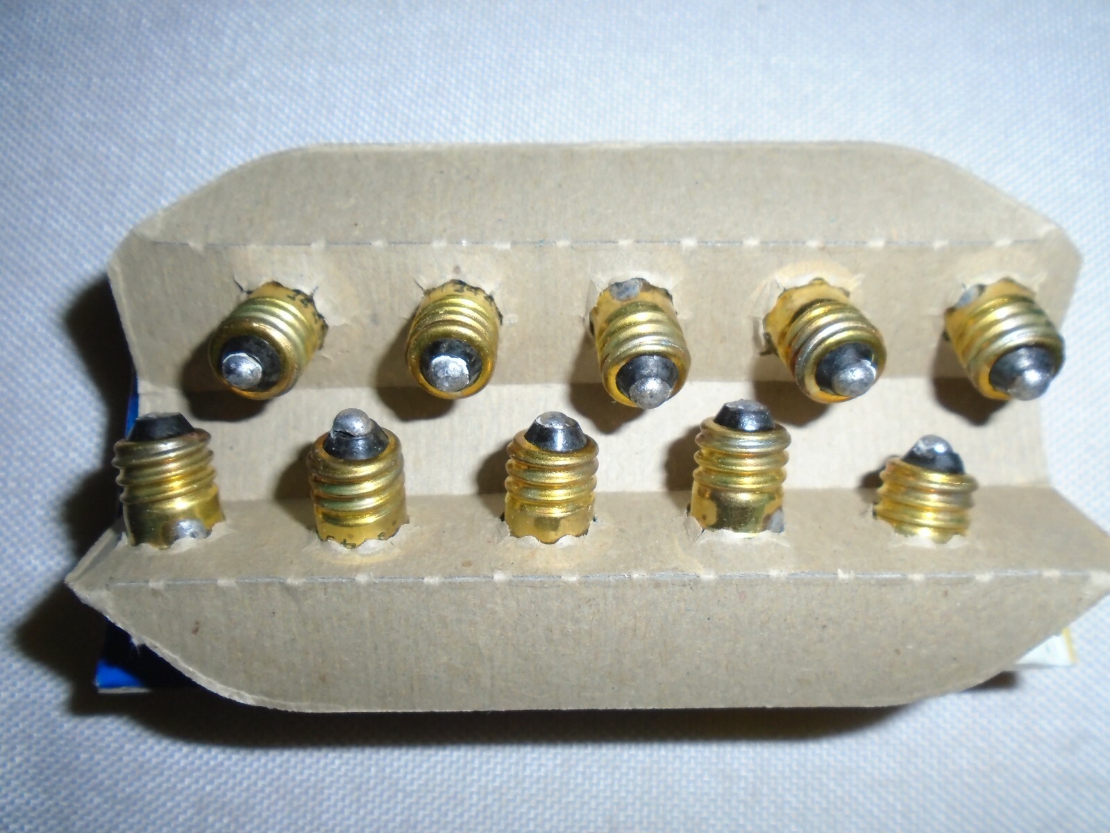 LIONEL GE BOXED 1449 "TOY TRAIN" 14V LIGHT BULBS SCREW BASE 10 PER BOX