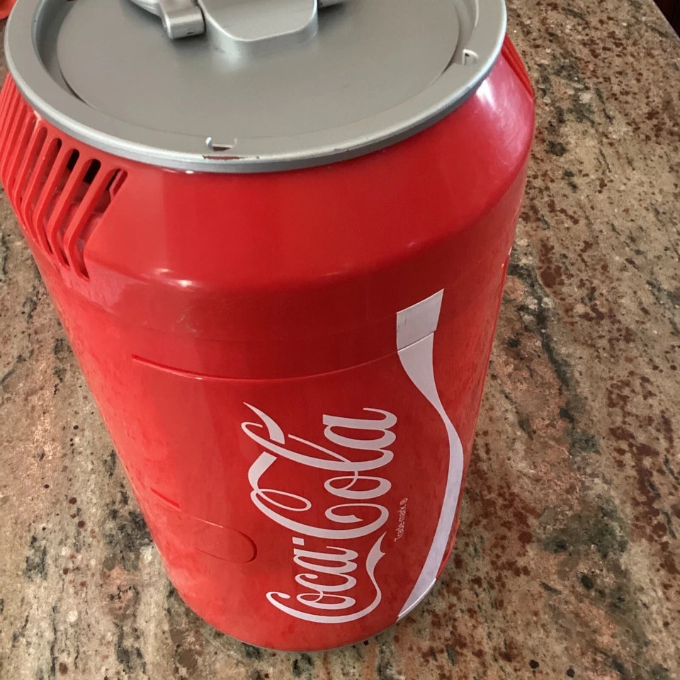 Mini refrigerador eléctrico Koolatron 8 latas oficial Coca-Cola AC/DC CC-06 Foto 4 de 4