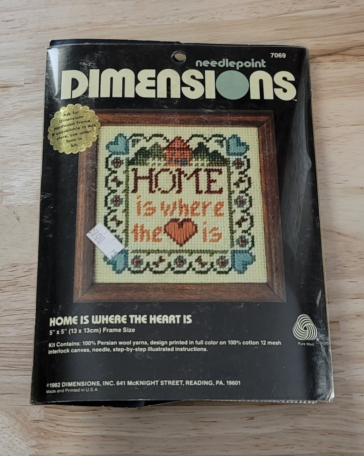 Dimensions Needlepoint HOME IS WHERE THE HEART IS #7069 Wool