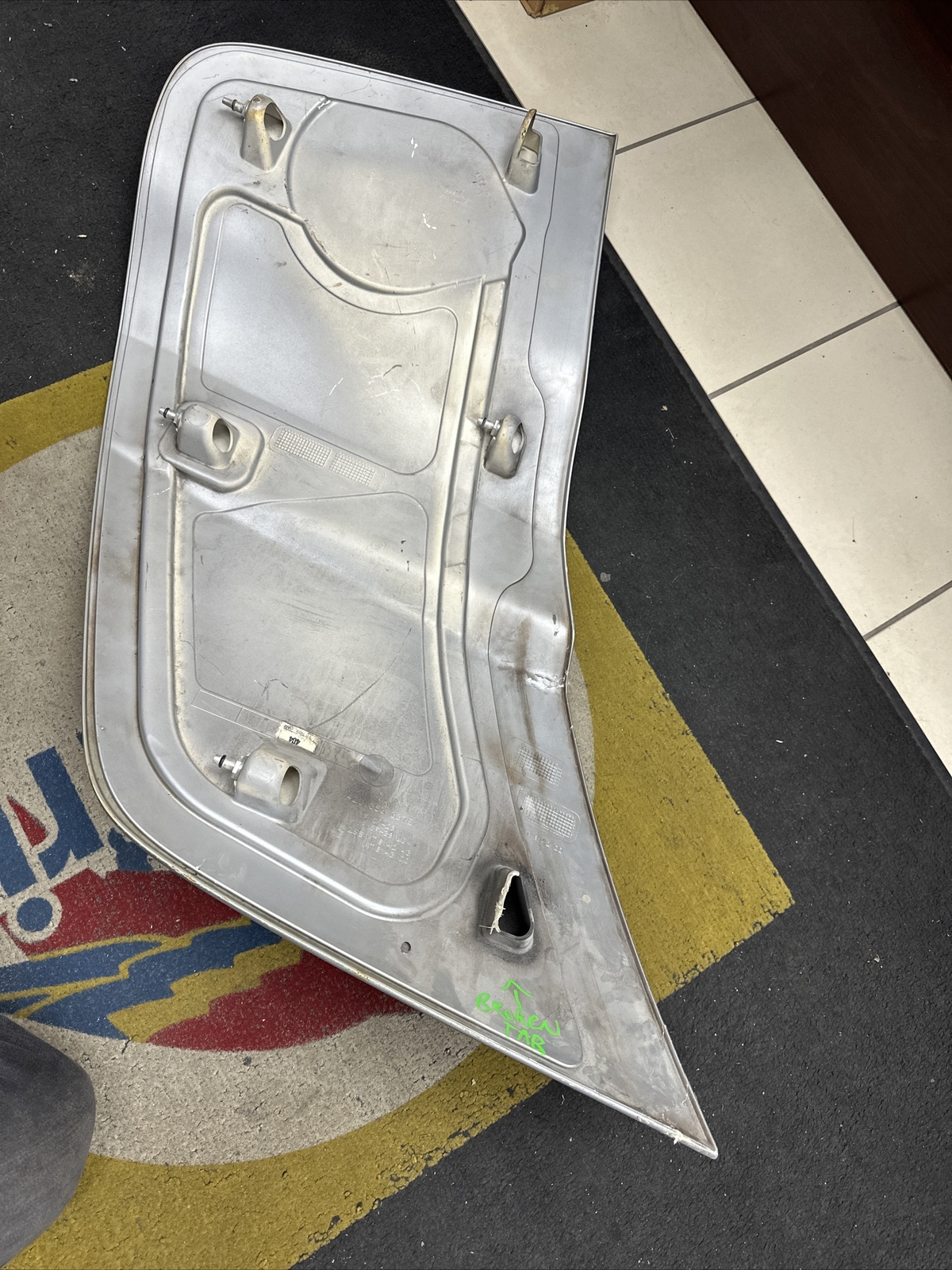 420.853.337-E Audi R8 2010-2015 Side Blade Cover Left Side/passenger Side 