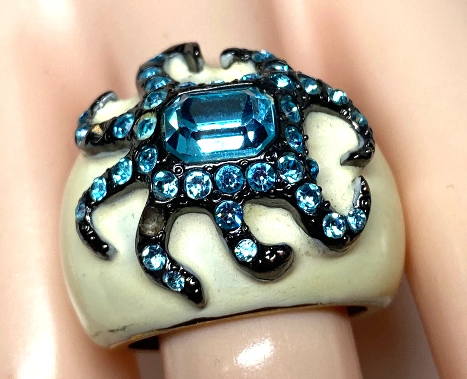 Kenneth Lane Cream Enamel & Blue Crystal Octopus Cocktail Ring Size 8.5 - Image 2 of 4