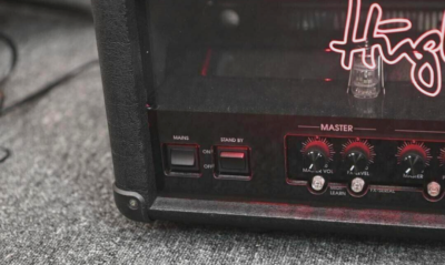 【動作良好】Hughes & Kettner Q5 410 PRO 900W Hughes & Kettner Warp X 120W Tube Head Amp Amplifier glows