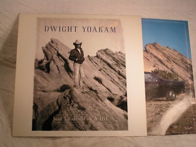 DWIGHT YOAKAM  -  JUST LOOKIN FOR A HIT !! ( LP ) !! 1.D-Pressung * NEAR MINT *