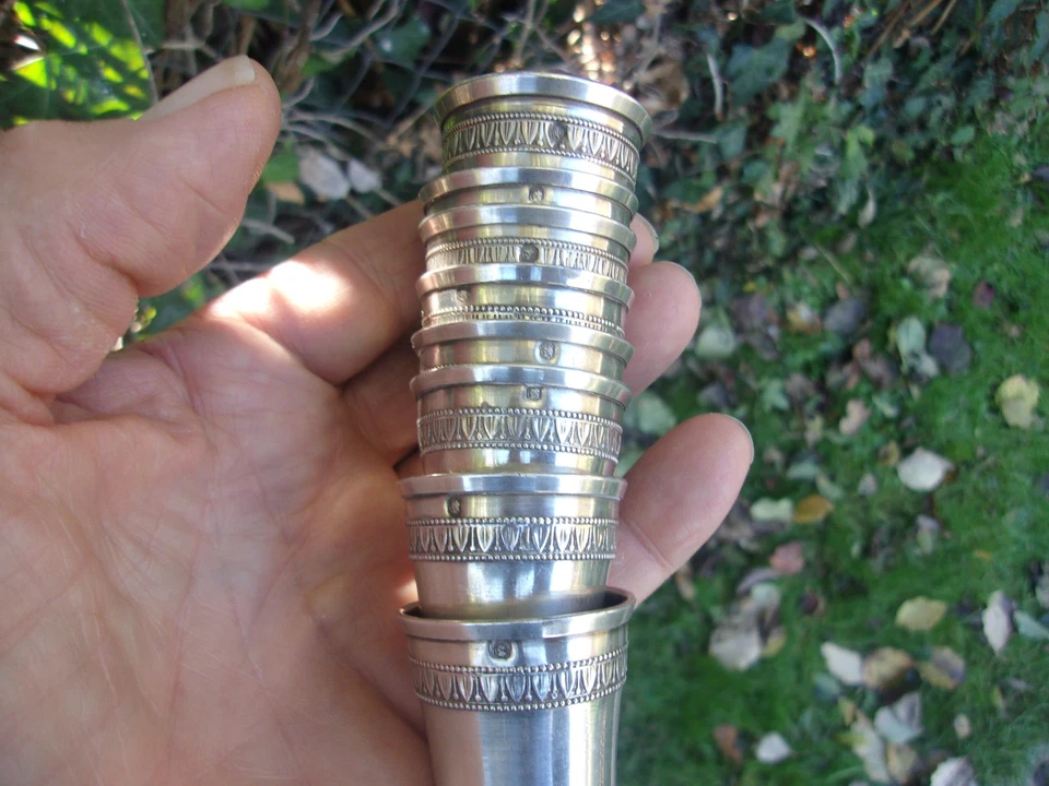 LOT 8 GOBELETS ARGENT MASSIF  MINERVE   HAUTEUR  4 CM X POIDS 90 GRAMMES - Photo 2/4