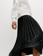 Marks & Spencer Womens Midaxi Pleated Skirt in Black - M&S
